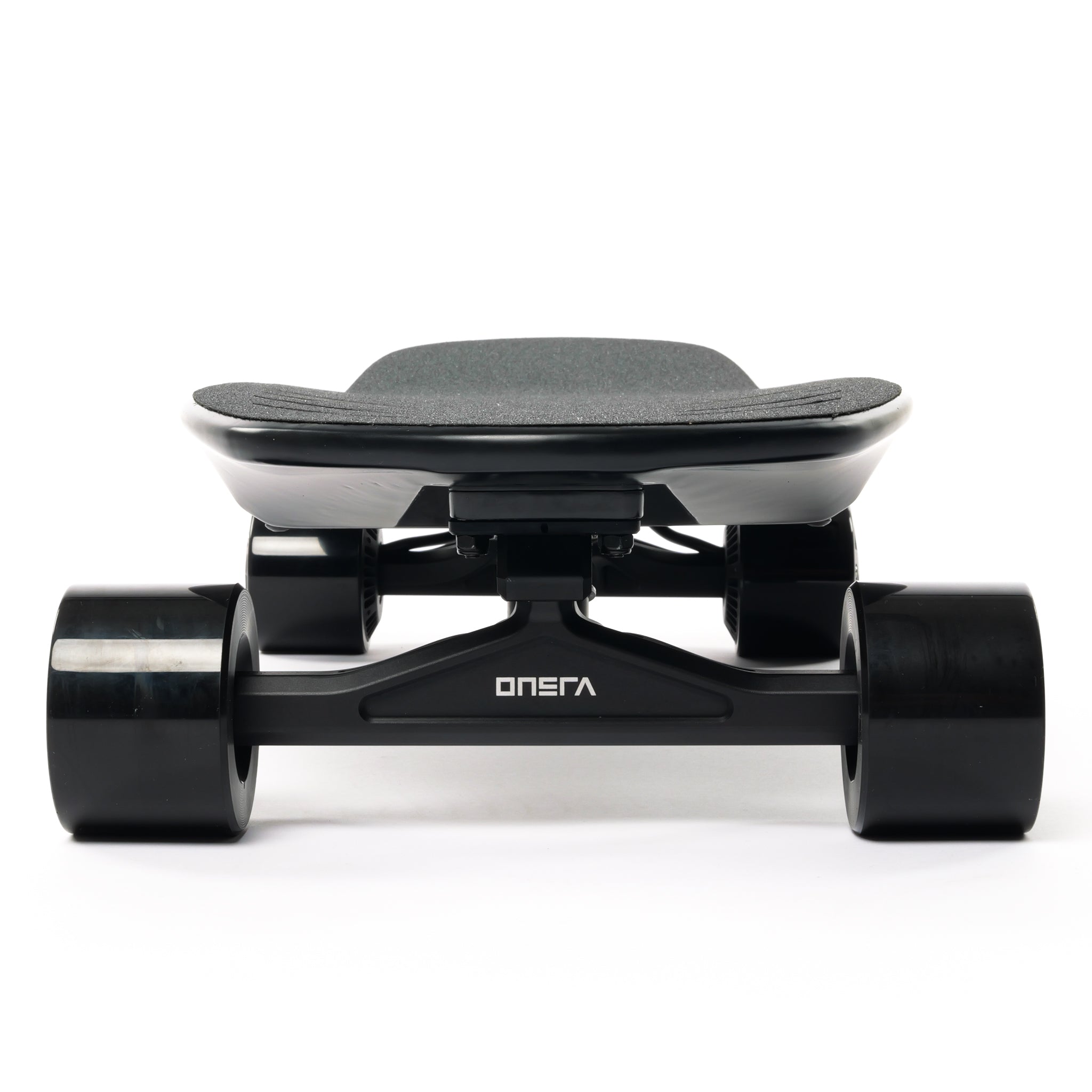 ZENO electric skateboard with lightweight carbon fiber and wood kicktail deck, stealthy hub motors, 14S power system, and swappable 99Wh travel battery — a super powerful yet portable electric longboard for commuting and travel.