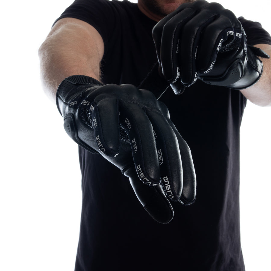 ONSRA ULTRALIGHT long-finger electric skateboard and motorcycle gloves with palm slider and touchscreen-compatible fingertips