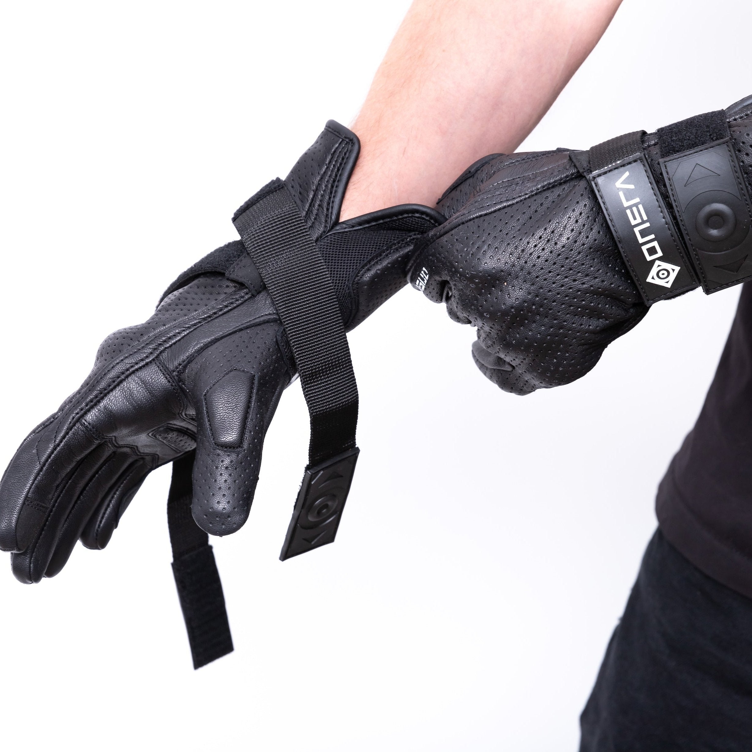 Protective gloves for electric skateboards with reinforced palms.