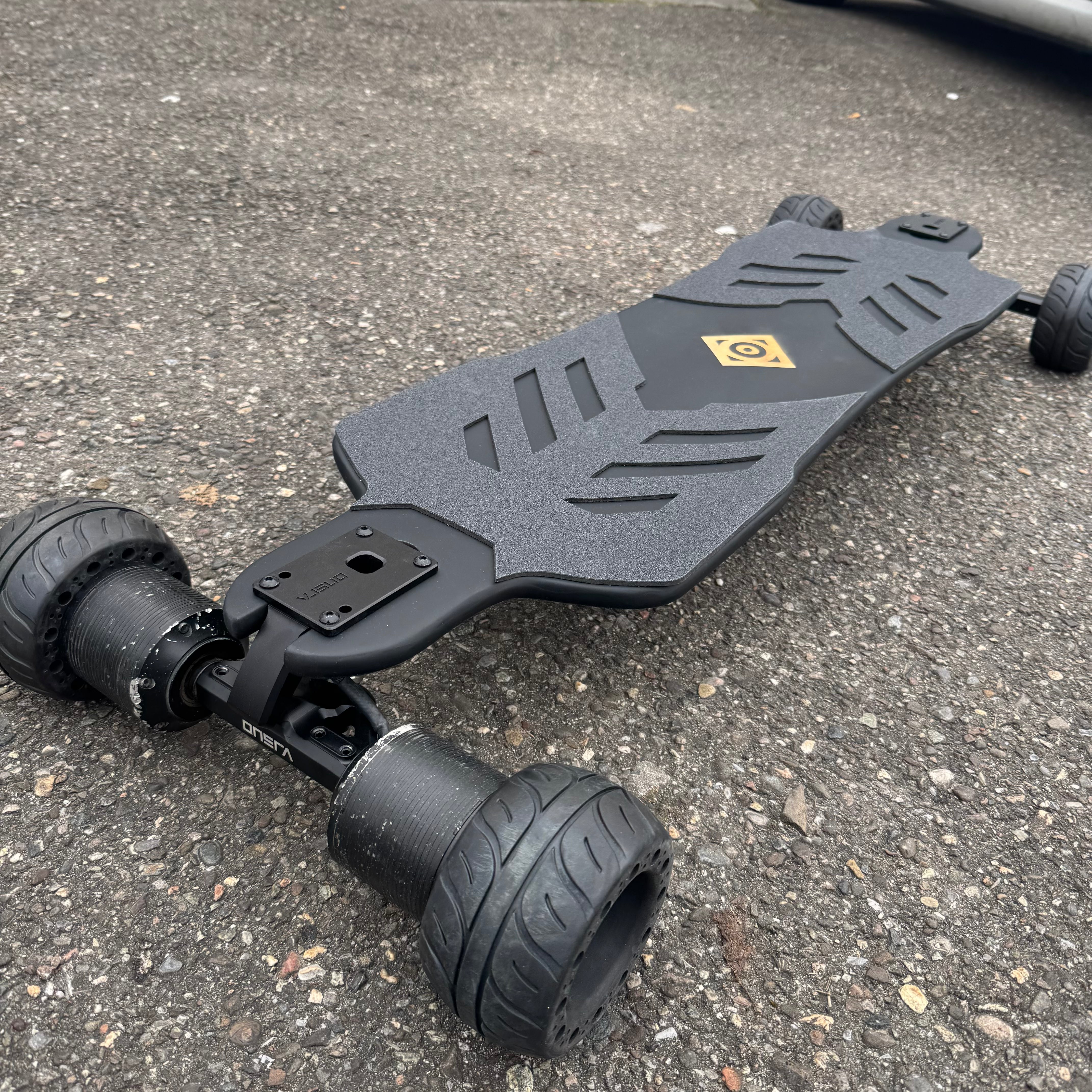 USED BLACK Carve 2 Electric Longboard (3451km)