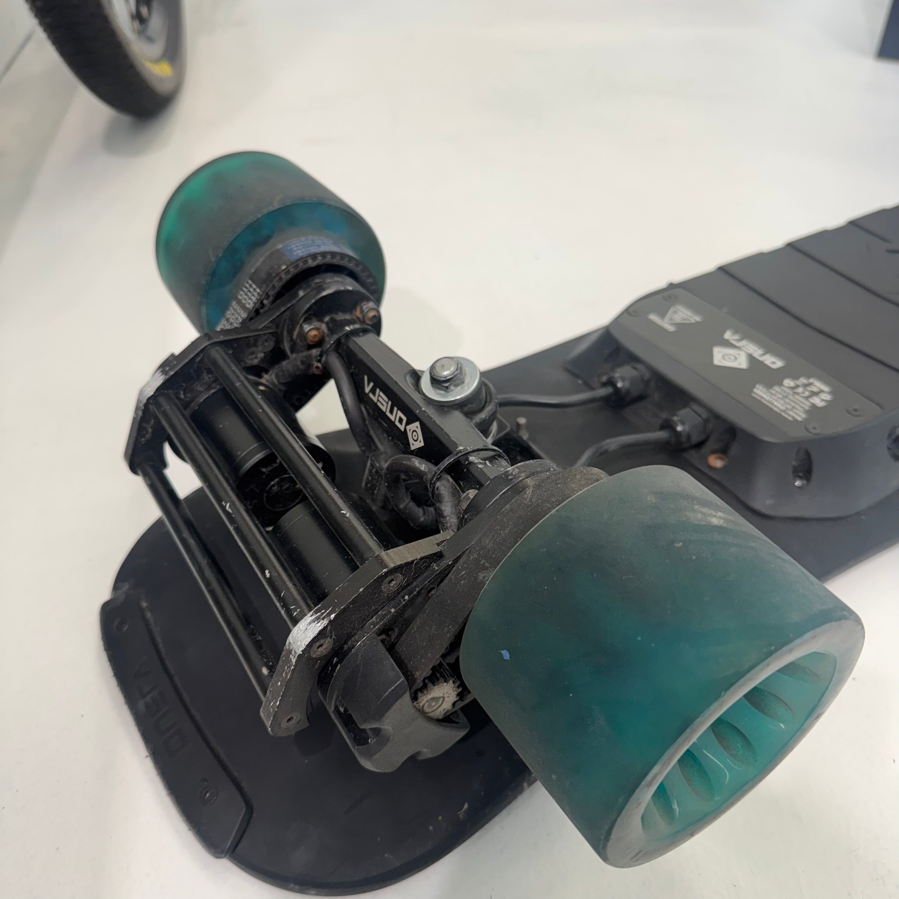 USED - ONSRA Challenger PRO Electric Skateboard – 48km/h, 317km, Team Demo Unit