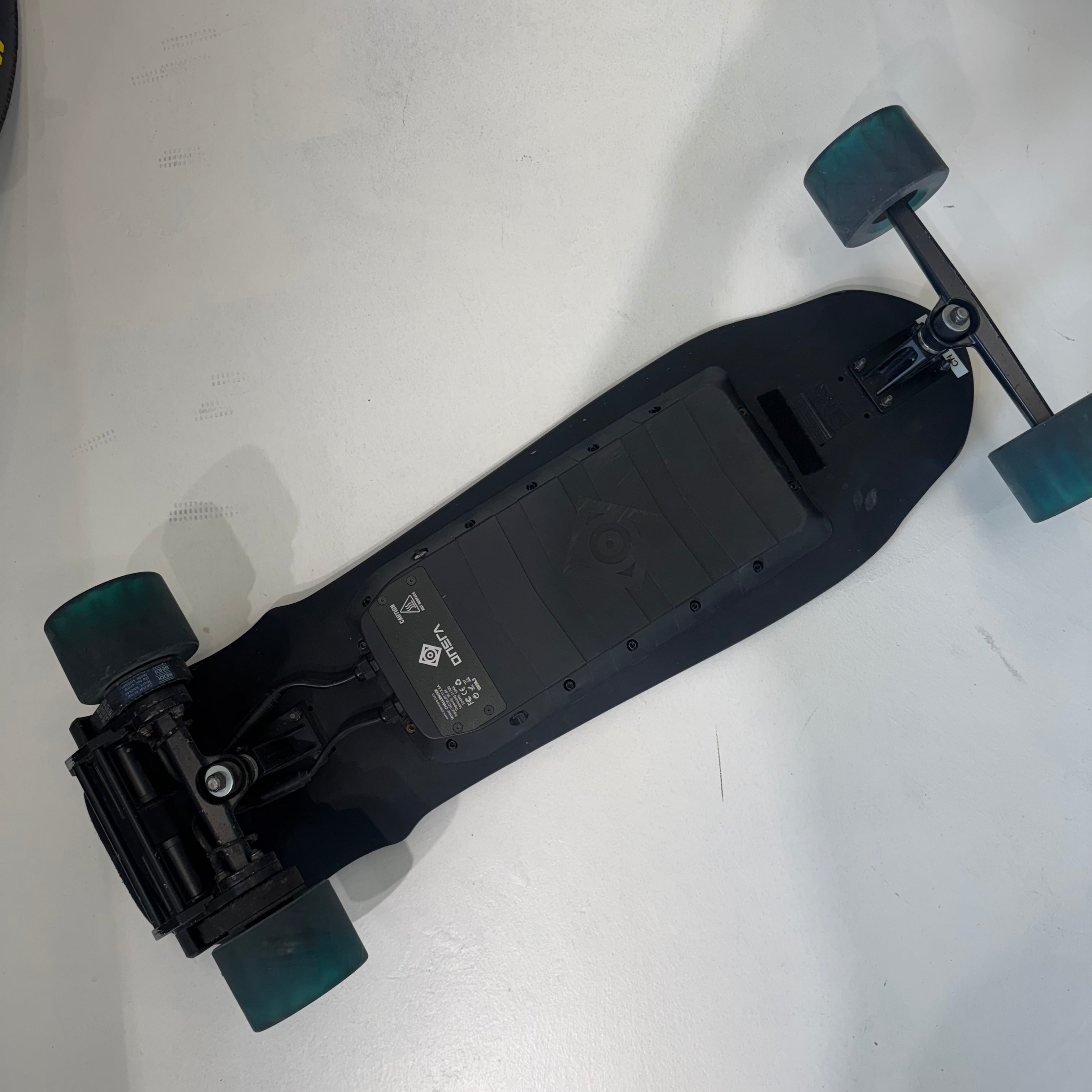 USED - ONSRA Challenger PRO Electric Skateboard – 48km/h, 317km, Team Demo Unit