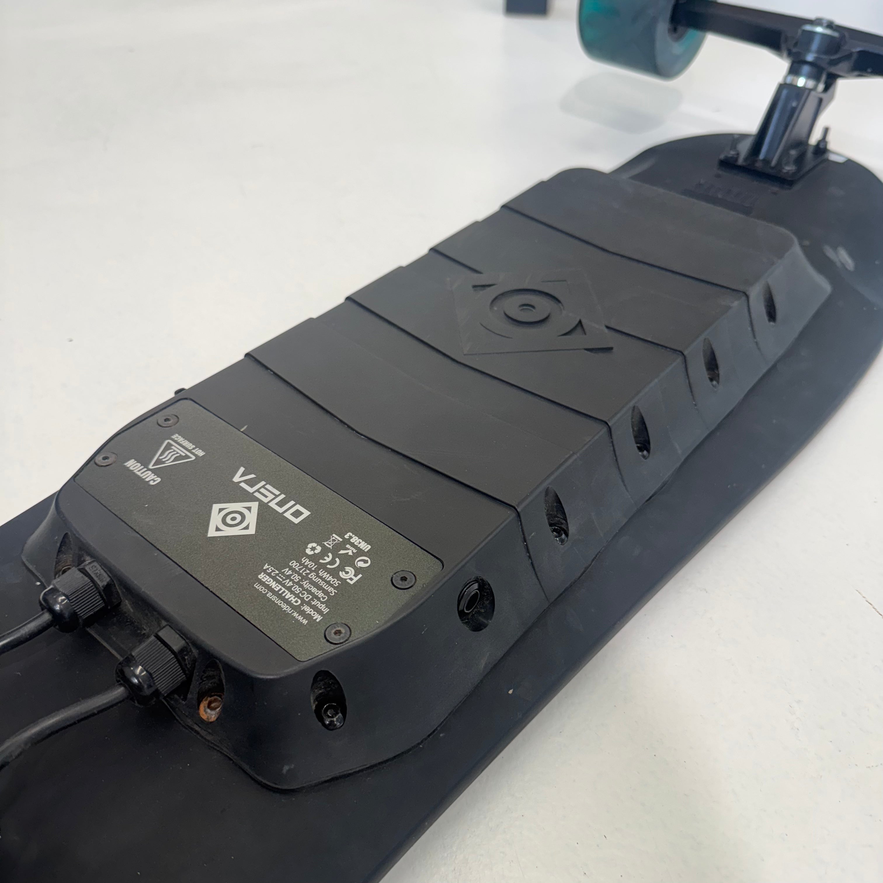 USED - ONSRA Challenger PRO Electric Skateboard – 48km/h, 317km, Team Demo Unit