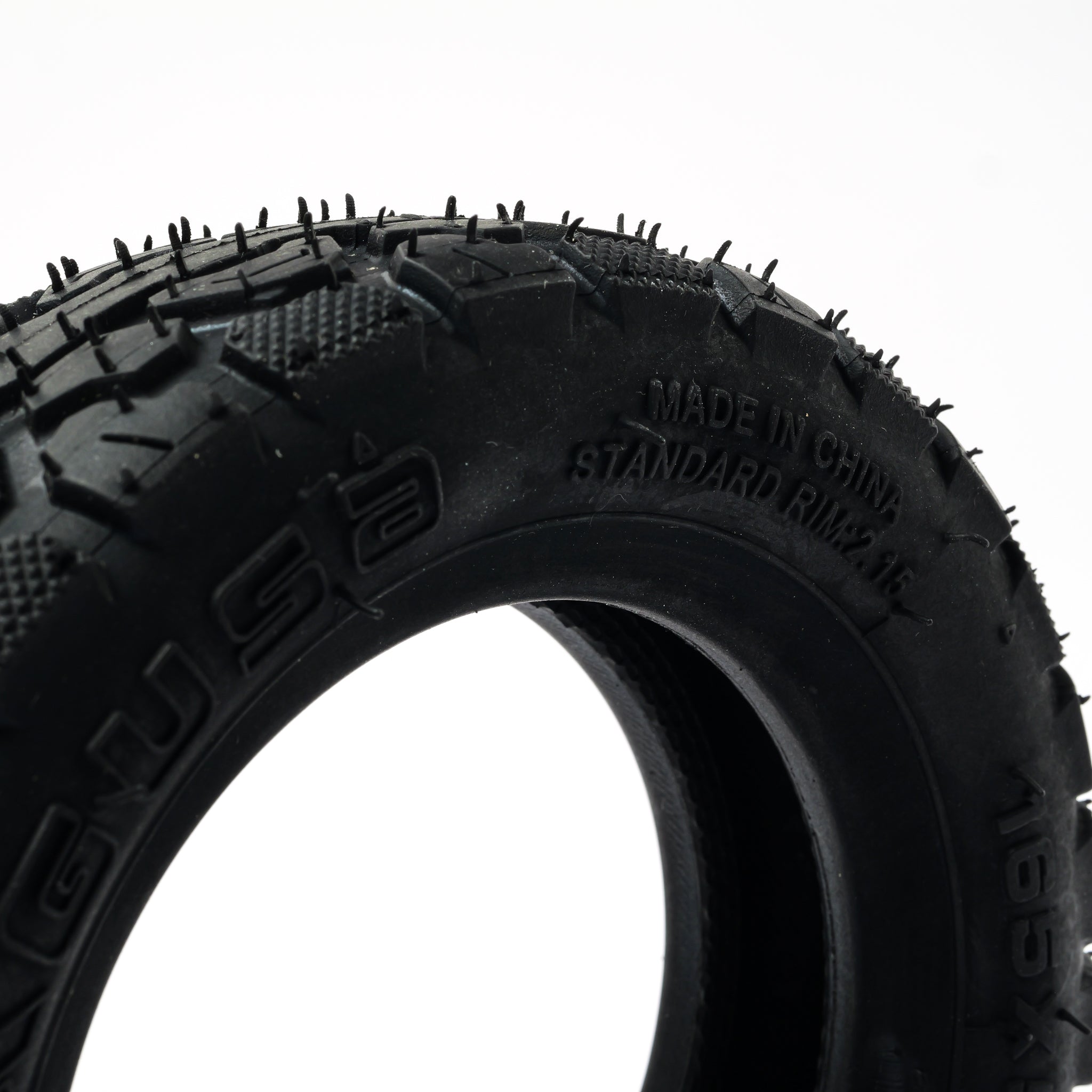 165mm off-road electric skateboard tire with thick reinforced sidewalls and aggressive all-terrain tread pattern
Heavy duty 165mm AT tire for electric skateboards designed for dirt trails, gravel, and off-road riding