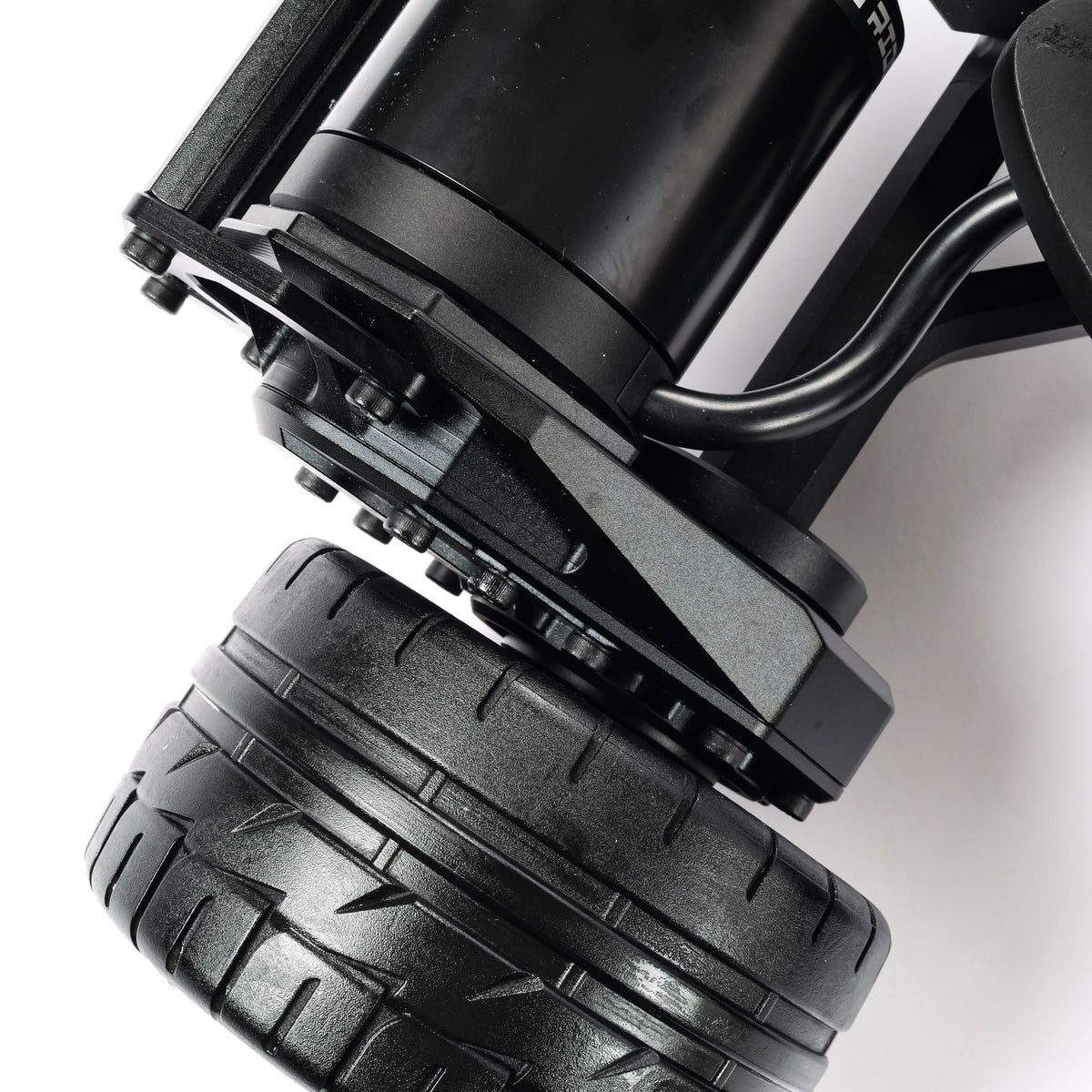 ONSRA BLACK CARVE 4 motor and street wheel close-up