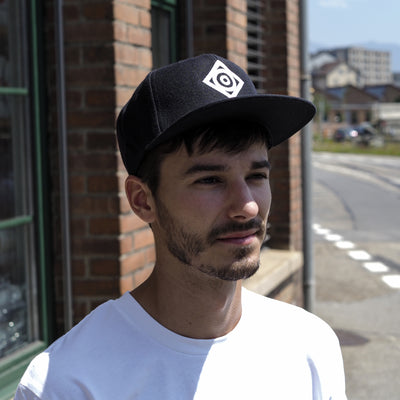 Snapback-Kappe mit Logo